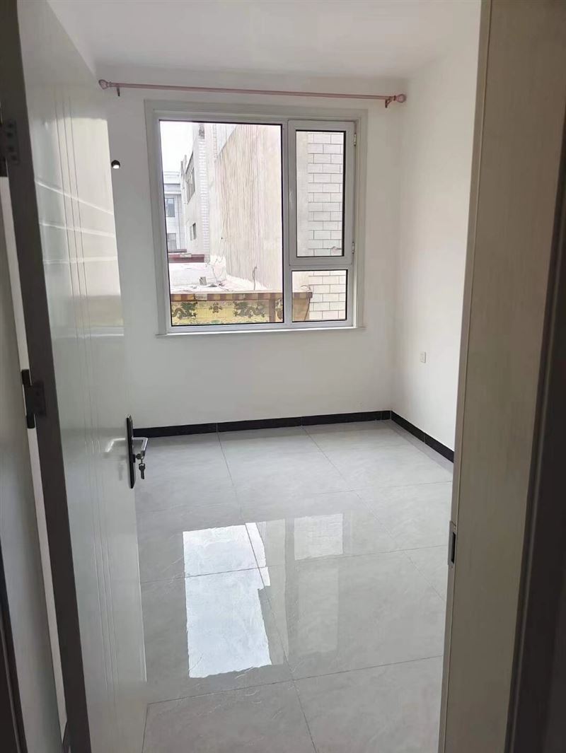 矿建街劳动局正对面房租出租